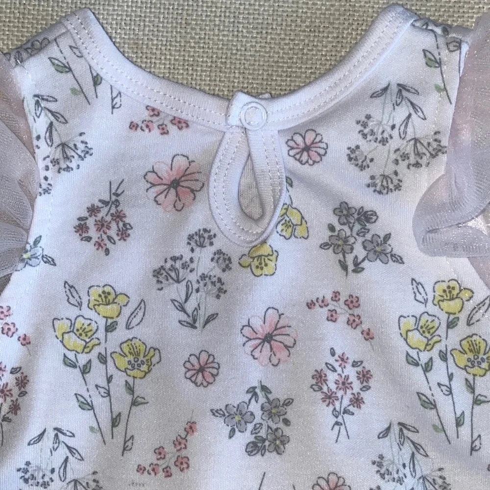 Floral Ruffle Onesy Baby Girl Size 0-3 Months